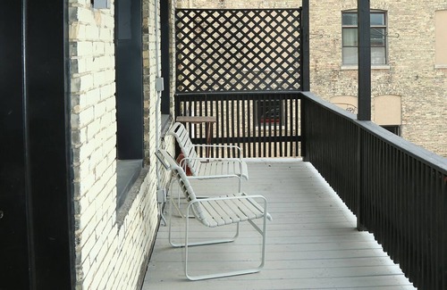 Elkhart Apartment | Urban Amish