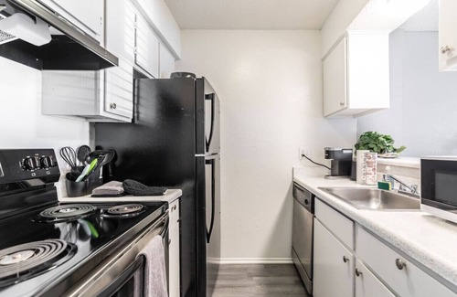 Park Central Apartment | Urban Apartment. Perfect for long term stays!