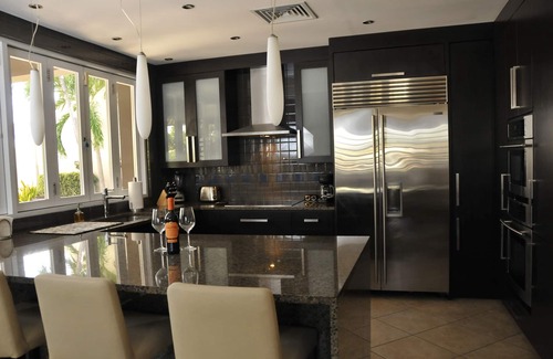 Parque House | Urban Beach Hideaway.a luxury family compound!