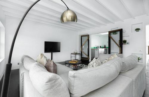 Bayswater Apartment | Urban Bourbon at Notting Hill