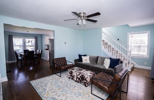 Audubon House | Urban Bourbon Trail Near Derby, Fair, Expo and Airport - 4 Beds, 3 BR, 2 Baths