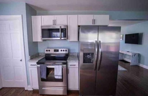 Audubon House | Urban Bourbon Trail Near Derby, Fair, Expo and Airport - 4 Beds, 3 BR, 2 Baths