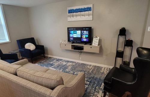Grand Rapids Apartment | Urban Bungalow - Family Downtown Retreat