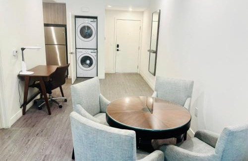 Pico-Union Apartment | Urban Chic residence in Central LA