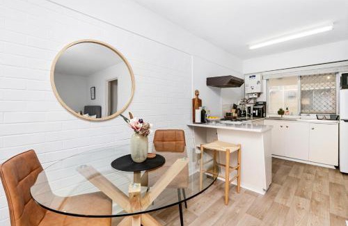 Victoria Park Apartment | Urban Chic Studio By 'the Strip'
