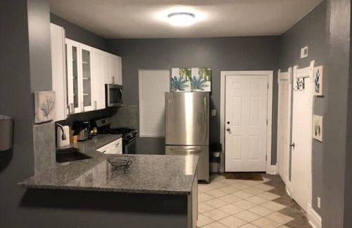Little Village Apartment | Urban Coach Penthouse - Minutes from downtownn