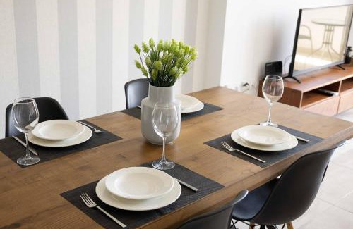 Keratsini-Drapetsona Apartment | Urban Comfort near Piraeus Port D3