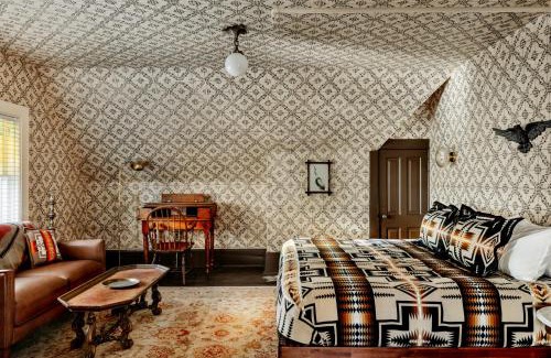Uptown Hotel | Urban Cowboy Denver