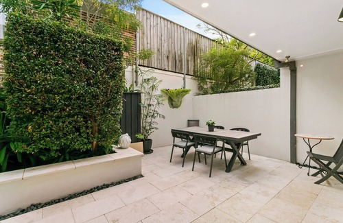 Lane Cove House | Urban Elegance: Luxe 3-Bedroom Home in Lane Cove