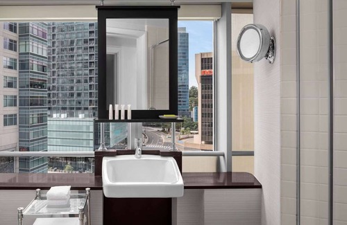 North Rosslyn Hotel | Urban Escape | D.C. Gateway. Gourmet Dining