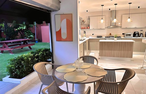Honduras House | Urban Escape El Patio: Private Home, 4 BedRooms, Jacuzzi @Bella Vista