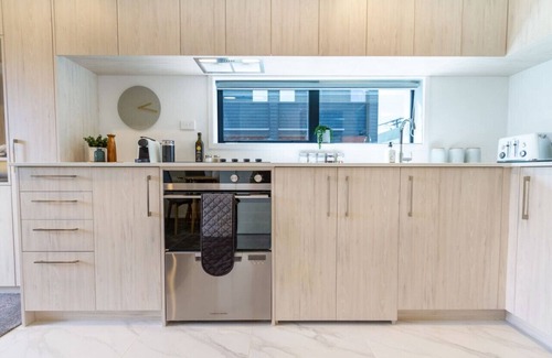 Christchurch City Centre House | Urban Escape: Ground Floor Studio, Wilmer St