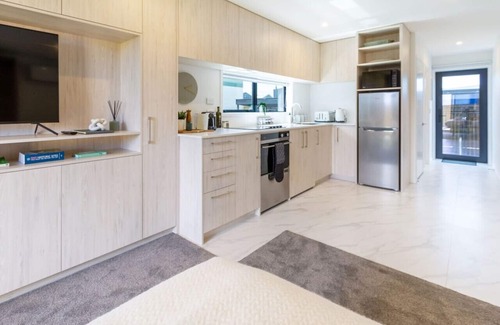Christchurch City Centre House | Urban Escape: Ground Floor Studio, Wilmer St