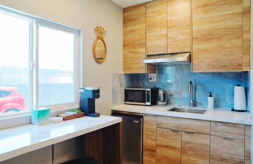 Cherryland Apartment | Urban Escape, Small Private Condo Near SF 22421A