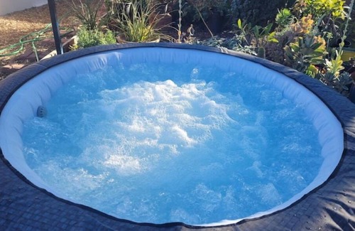 North Long Beach House | Urban Farm House +Hot Tub+Pool