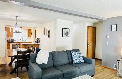Corvallis House | Urban Farmhouse- KING bed!