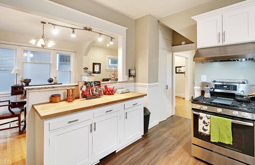 Queen Anne House | Urban Farmhouse - Relax and Explore