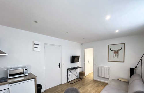 Amerique Apartment | Urban Flat 184 - Charming 1 BDR Flat in Paris