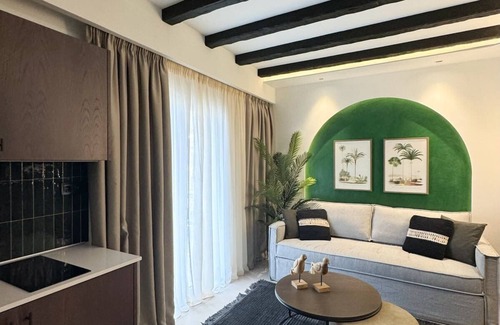 Naousa Apartment | Urban Gem in the Heart of Naoussa, A Stylish Escape