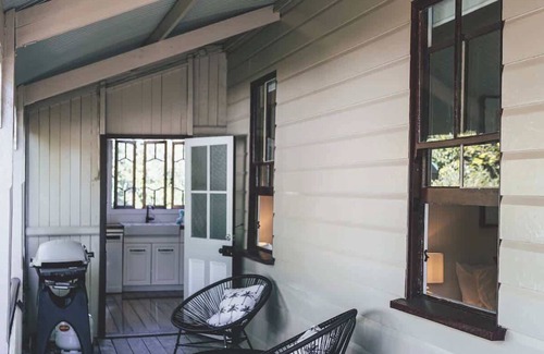 Eastern Heights House | Urban Getaway Colonial 4 bed 2 bath Ipswich beauty