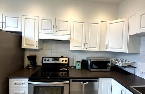 Maisonneuve Apartment | Urban Getaway in Hochelaga – Bright 1BR Apartment