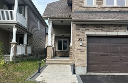 Ottawa Division House | Urban Haven – Private Cozy Ottawa Suite