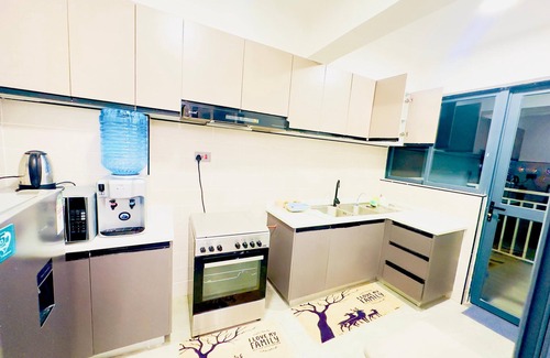 Syokimau Bed & Breakfast | Urban Homes-Two Bedroom Near JKIA with pool, Gym, and Wi-Fi