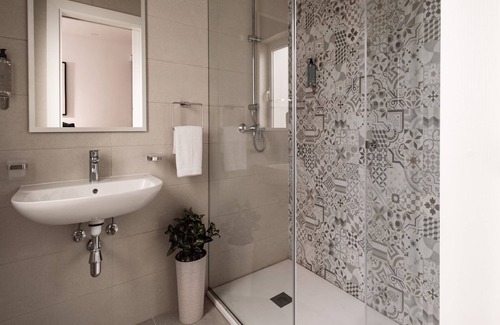 Gzira Hotel | Urban Isle