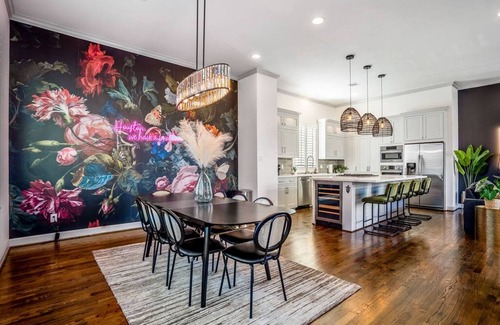 Montrose House | Urban Jungle Retreat in the HTX Skyline