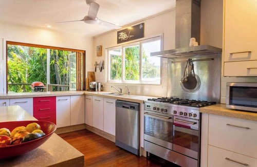 Edge Hill House | Urban Jungle Townhouse | Tropical Living