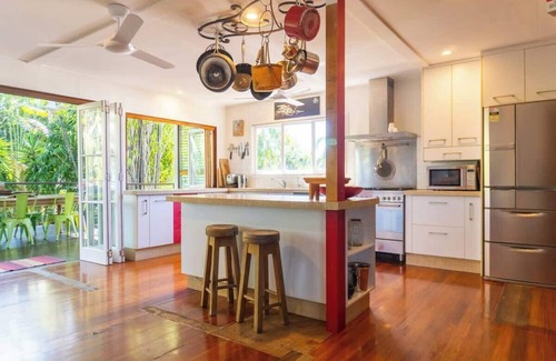 Edge Hill House | Urban Jungle Townhouse | Tropical Living
