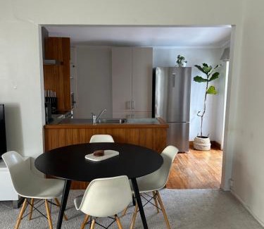Kingsland Villa | Urban Kingsland Bungalow