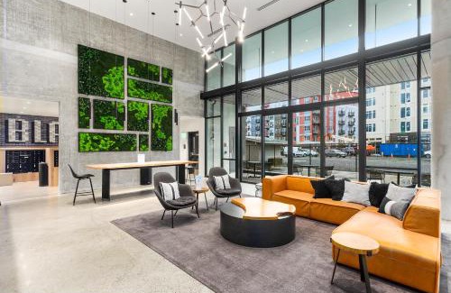 Downtown Apartment | Urban Loft, Redmond Core - 92 Walkscore!