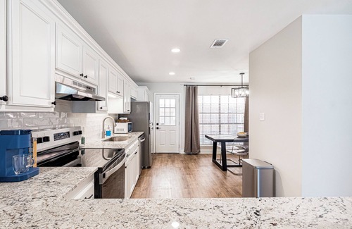 Highlands - Perkins Condo | Urban Luxe Living at LSU Food Hub