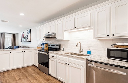 Highlands - Perkins Condo | Urban Luxe Living at LSU Food Hub