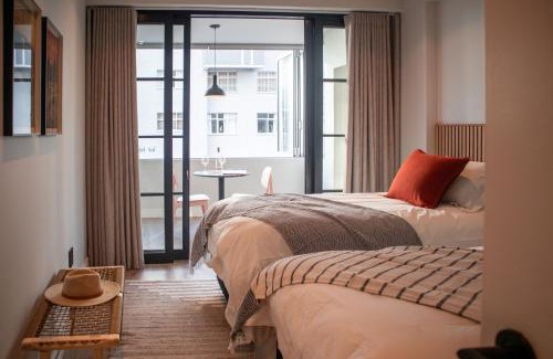 Three Anchor Bay Apartment | Urban Luxury Apartment in Sea Point