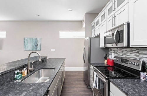 Fountain Square House | Urban Luxury in Fountain Square - Walk to Fun!