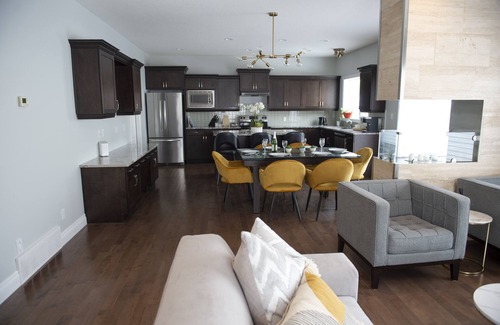 Edmonton House | Urban Oasis|1min to Whyte Ave|5mins to UofA