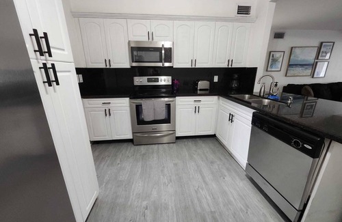 Coral Terrace Apartment | Urban Oasis 2BR Apartment in Miami - Near Downtown & Beaches