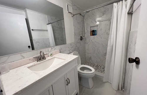 Longwood Cottage | "Urban Oasis: A Tropical Hideout in the Heart of Orlando's Vibrant Suburbs"
