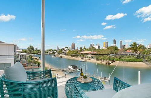 Broadbeach Waters House | Urban Oasis