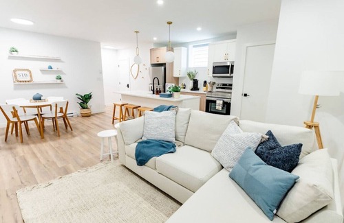 Winnipeg Apartment | *Urban Oasis | Cozy & Central | 5 min to Downtown*