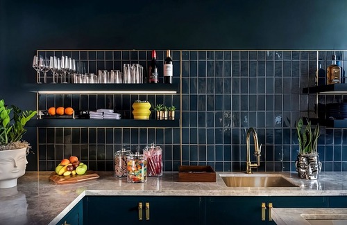 Center City Hotel | Urban Oasis in the Heart of Philly! Onsite Parking, Pets Allowed!