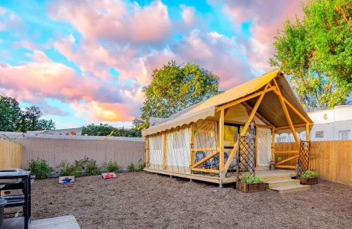 Bonita Other | Urban Oasis Luxe Glamping with King Bed & BBQ