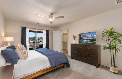 Old Town North House | Urban Oasis near Breweries & Old Town - Free Bikes