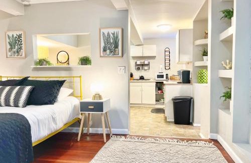 North Park Apartment | Urban Oasis Near The Zoo A Central Studio For 2