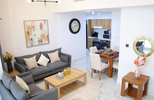Masdar City Apartment | Urban Oasis Retreat - 2BR duplex in Masdar City