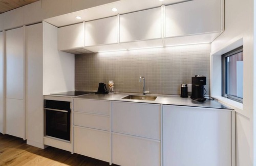 Te Aro Apartment | Urban Oasis | Spacious 3BR Townhouse w Terrace
