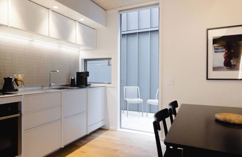 Te Aro Apartment | Urban Oasis | Spacious 3BR Townhouse w Terrace