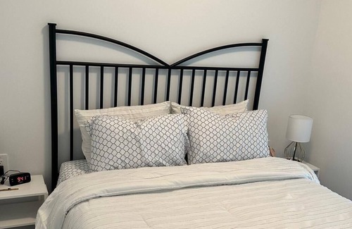 Mount Pleasant Condo | Urban Oasis: Stylish Apartment
